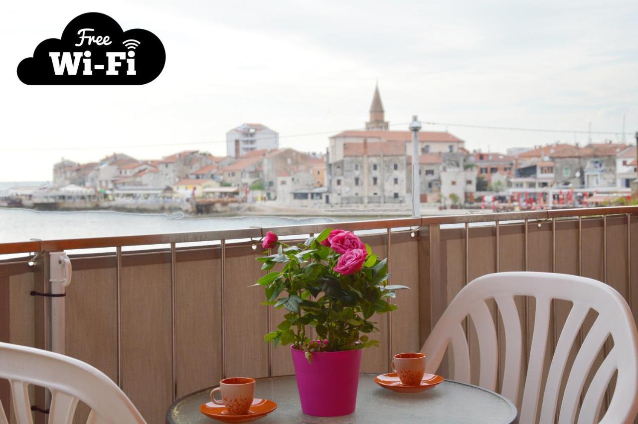 Apartment Riva Sea View 우마그 외부 사진