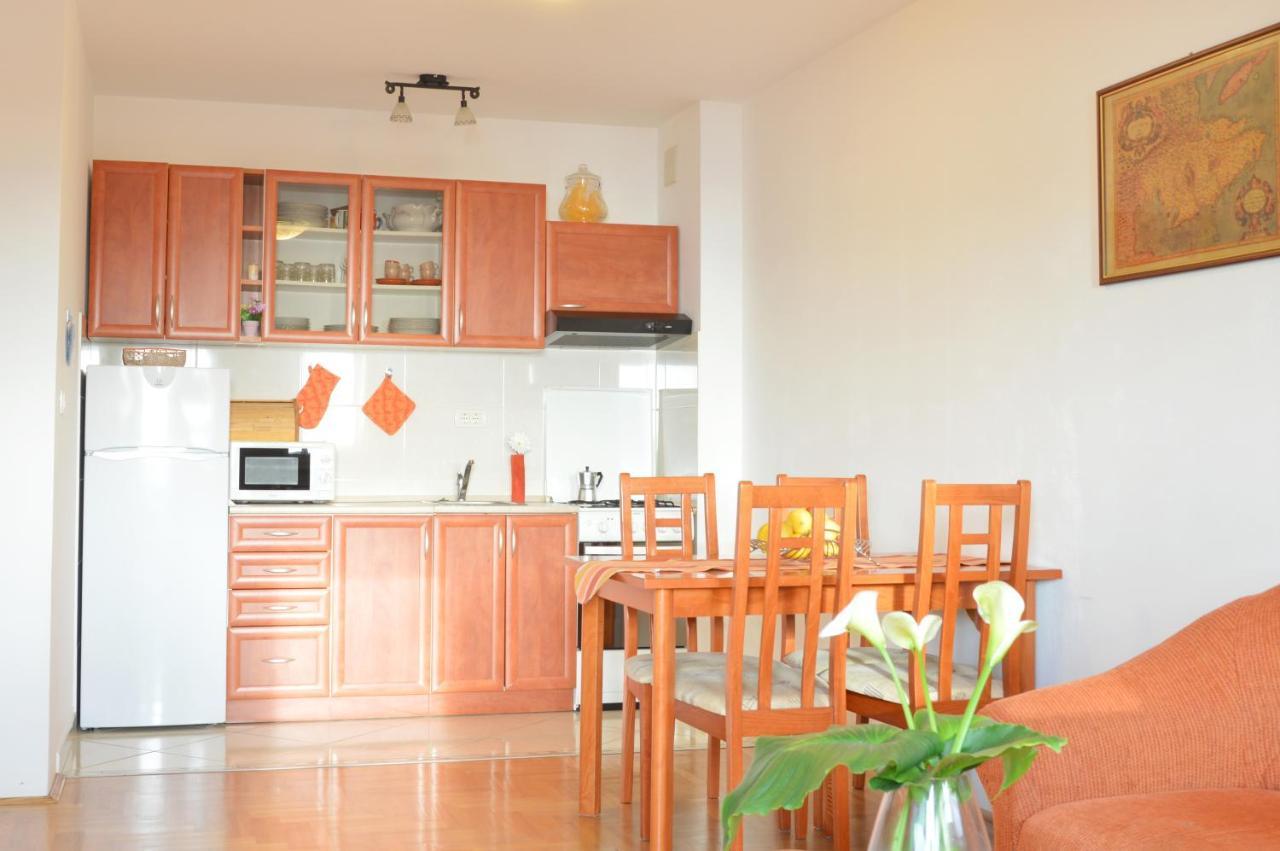 Apartment Riva Sea View 우마그 외부 사진